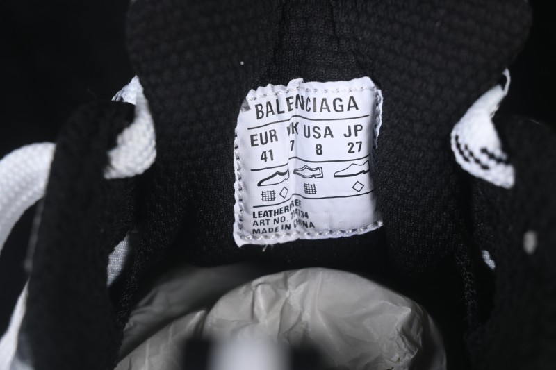 Balenciaga Phantom Sneaker High-Tech Running Shoes for Men with Urban Streetwear Design - W3XGM1190