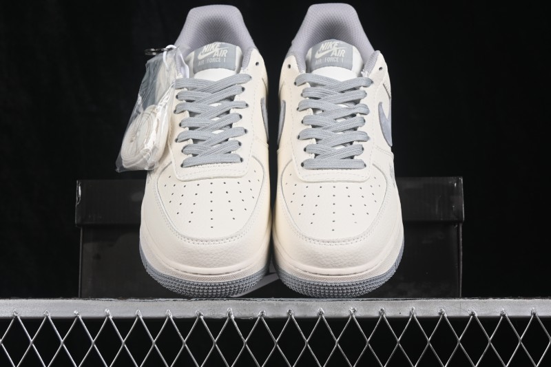 Nike Air Force 1 '07 Low Retro Basketball Shoes with Full-Length Air Cushion - DN1688-824