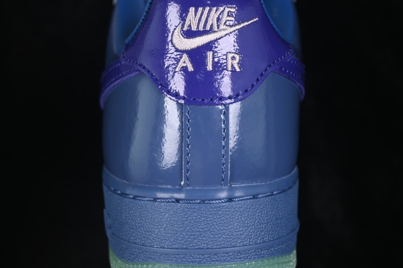Nike Air Force 1 '07 Low Skateboarding Shoes with Full-Length Air Cushion - IO4489-400