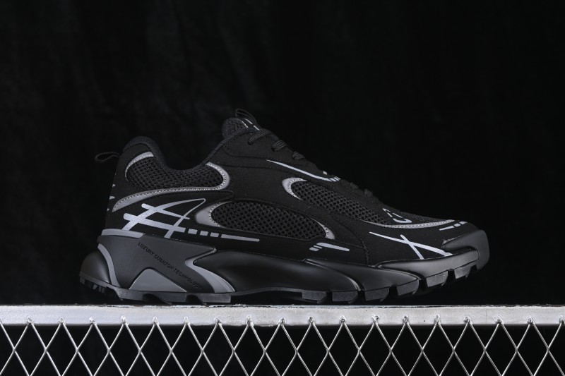 Louis Vuitton Tatic Runner Casual Running Shoes with Breathable Mesh and Lightweight Sole - Black