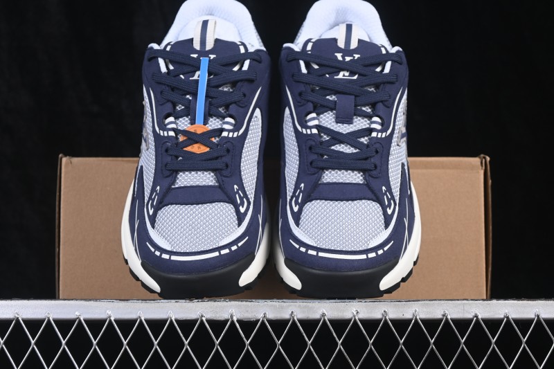 Louis Vuitton Tatic Runner Blue Running Shoes with Tech Fabric and Cushioned Sole - W.F6