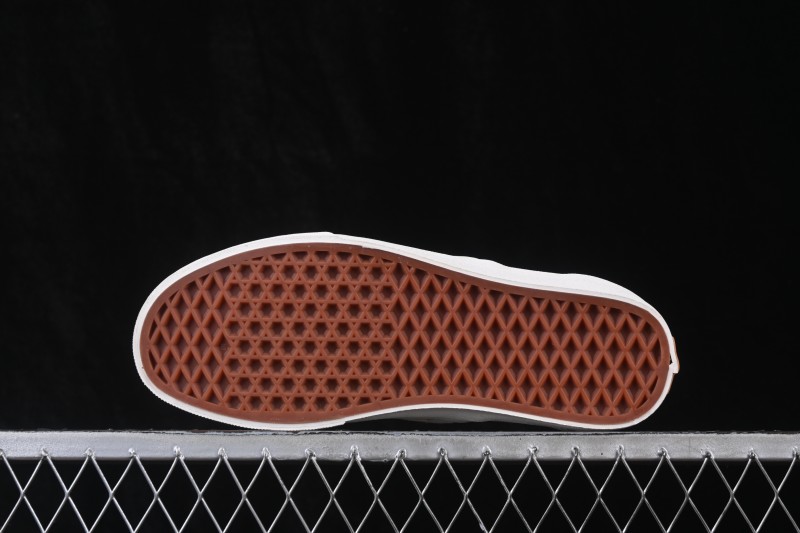 Vans Slip-On VR3 Low Top Skate Shoes - VN0007NC1KP