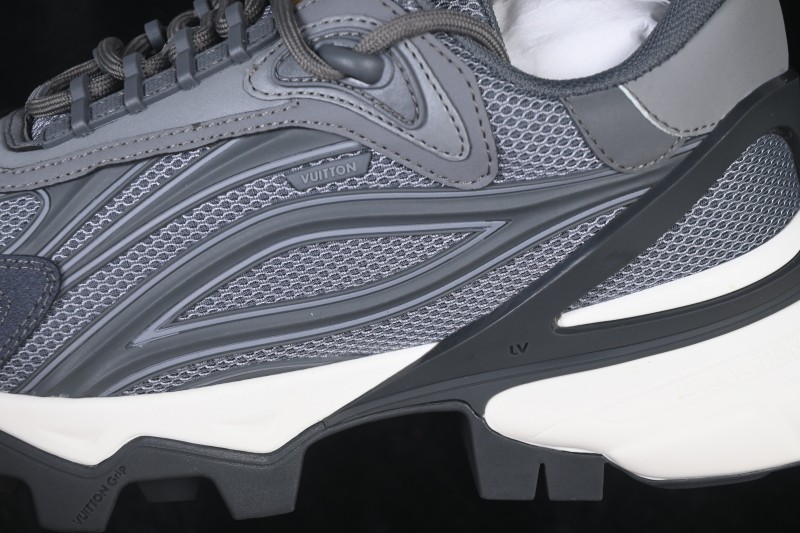 Louis Vuitton Tatic Runner Retro Chunky Sneakers - GREY