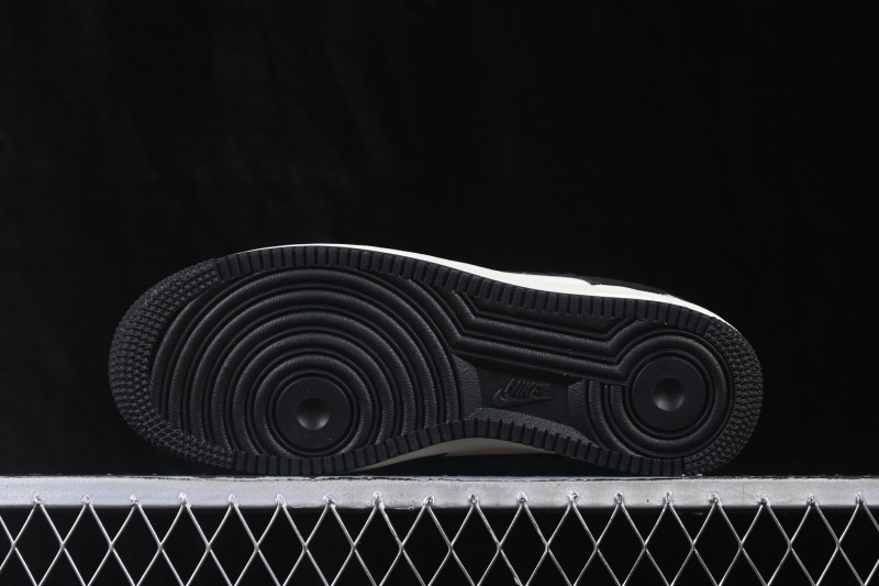 Nike Air Force 1 '07 Low Casual Skateboarding Shoes - DQ9688-104