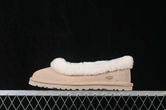 UGG Zora Lightweight Comfort Casual Flats - 1178111