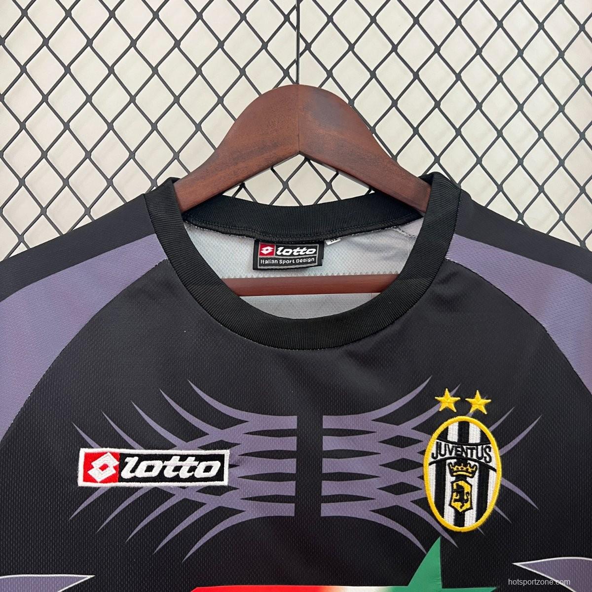 Retro 01/02 Juventus Black Goalkeeper Jersey